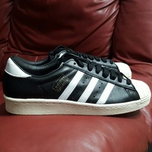 NWT ADIDAS SUPERSTAR OG SNEAKERS